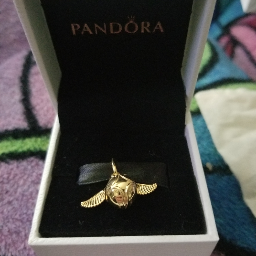 Pandora Harry Potter Golden Snitch Charm